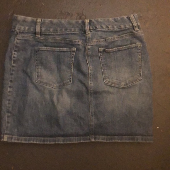 Ann Taylor Skirt - Picture 3 of 3